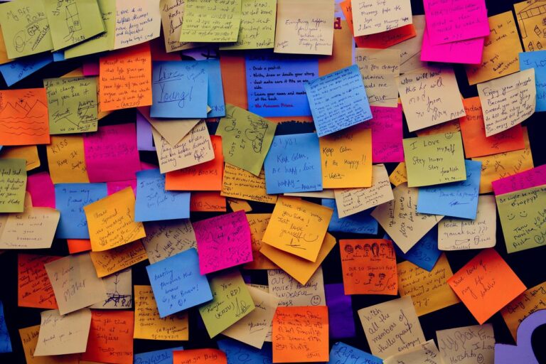 Today’s Good News: Boy In Hospital Makes Friends With Staff Across Street Using Post-Its