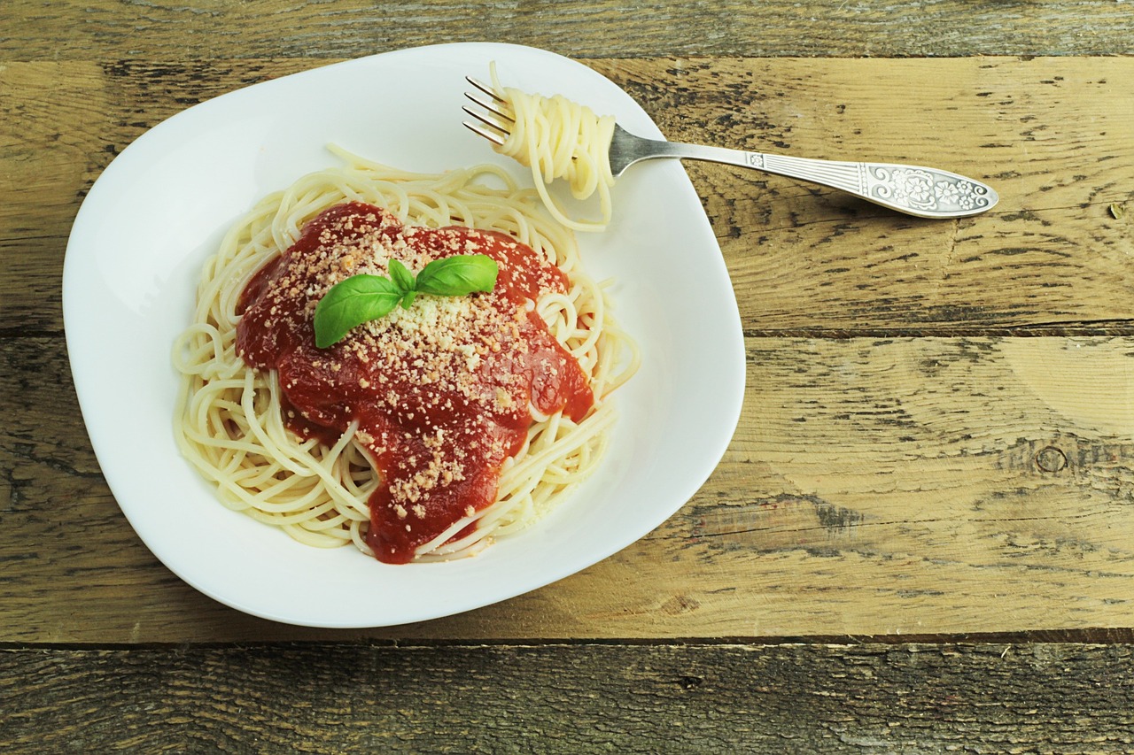 restaurant food spaghetti