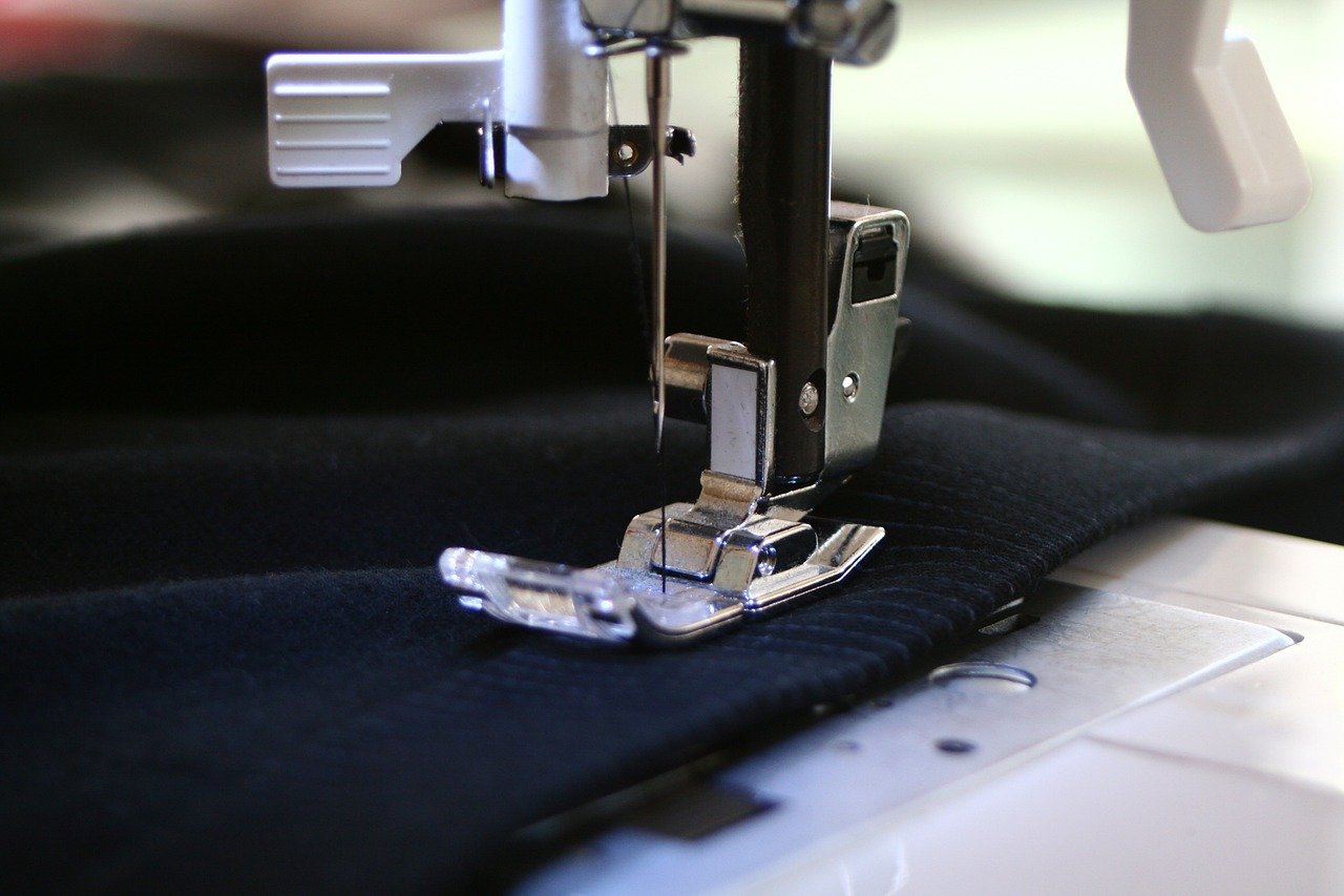 sewing-machine-262454_1280
