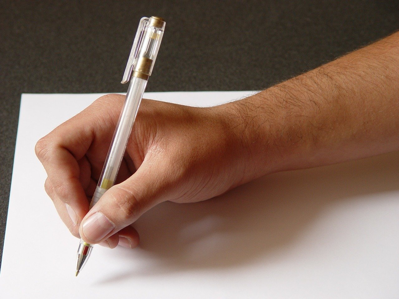 letter writing hand pen